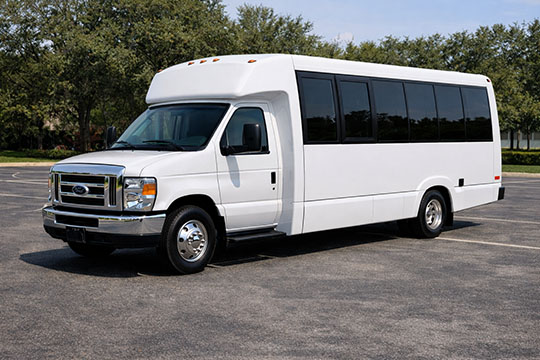 18-passenger minibus available for charter in Umatilla, OR